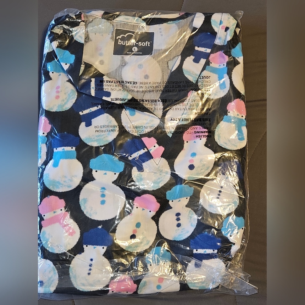 Snowman scrub top